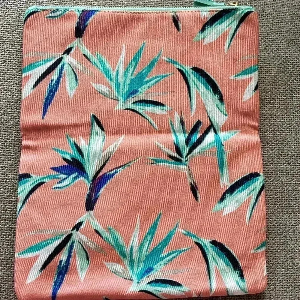 RACHEL PALLY PARADISE CLUTCH - like new - Picture 2 of 4